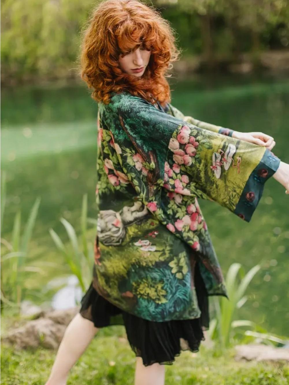 Market of Stars ✨ The Dreamer Matinée Duster with Roses & Rabbits - Picture 2 of 16